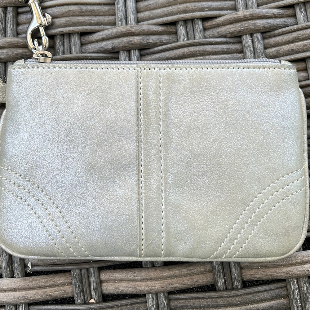 Silver Coach Wrislet